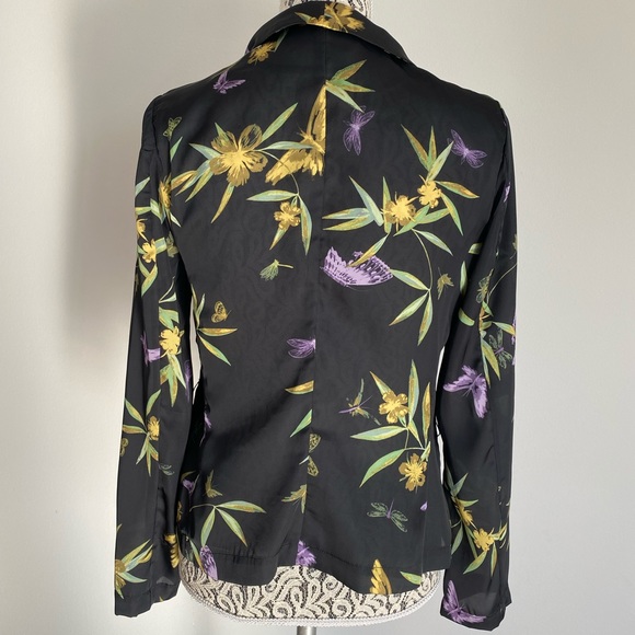 Semi sheer light multi colored jacket - Picture 3 of 3